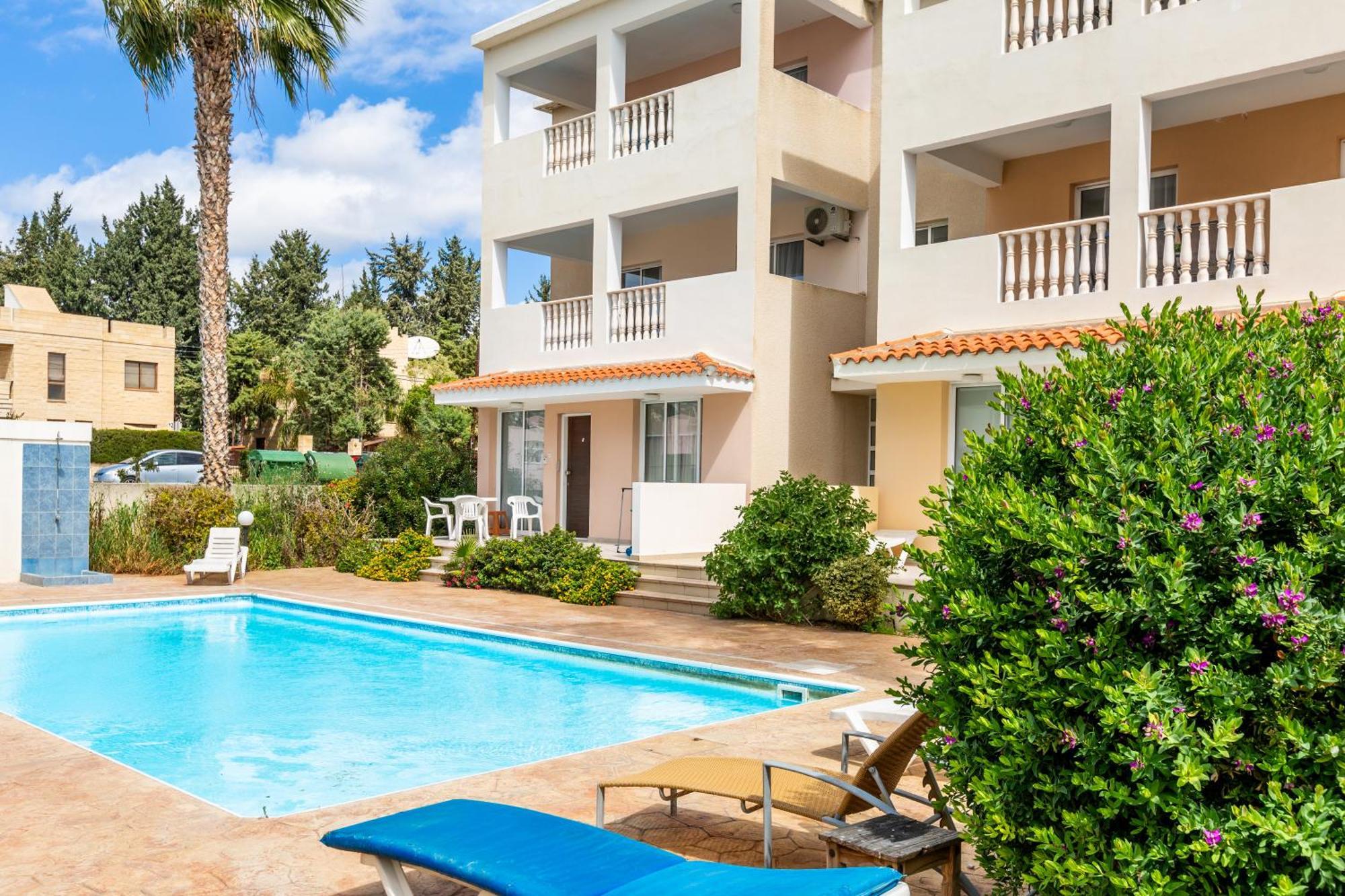 Beautiful 2 Bed Apartment In Paphos Cyprus Buitenkant foto