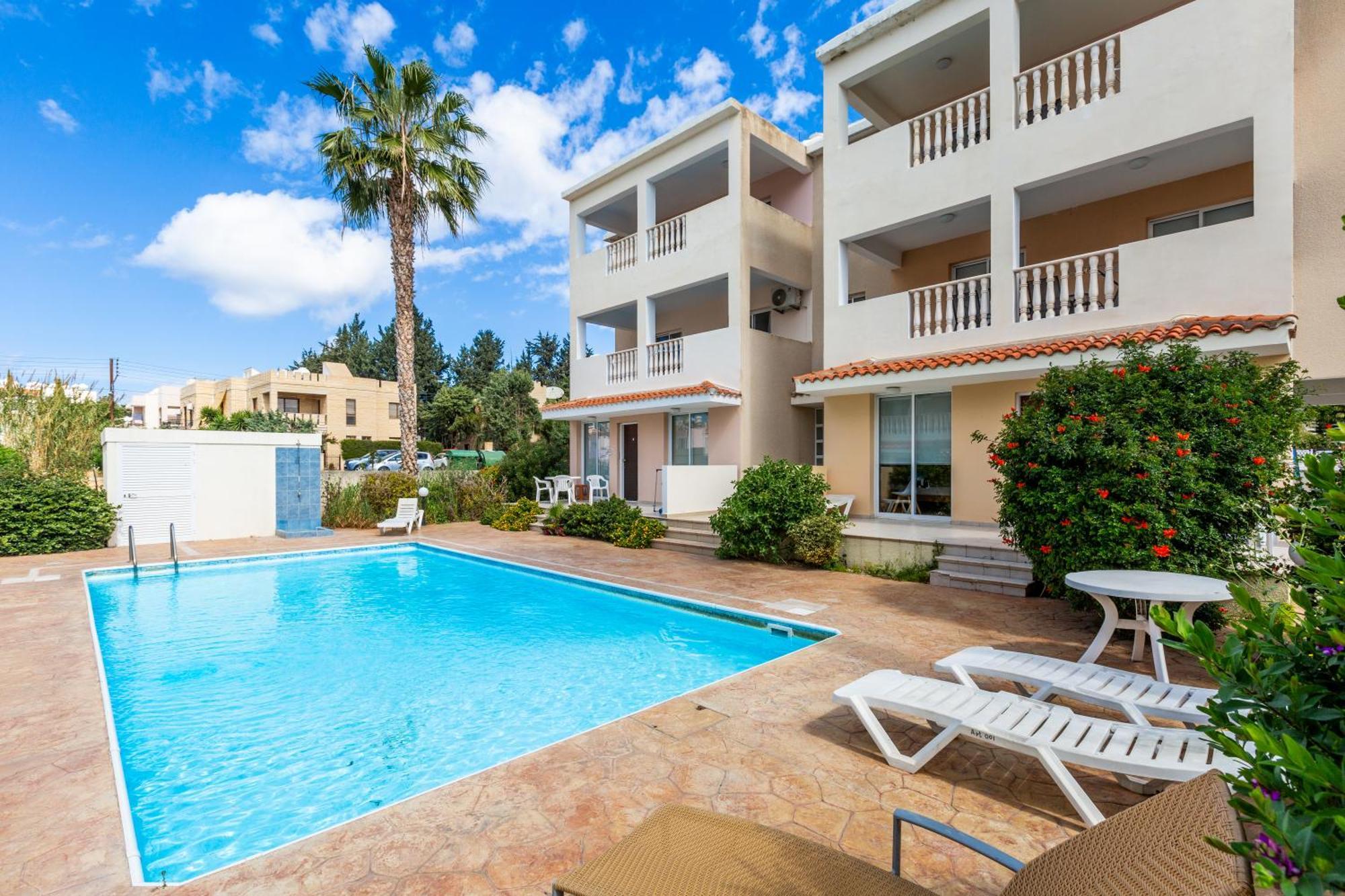 Beautiful 2 Bed Apartment In Paphos Cyprus Buitenkant foto
