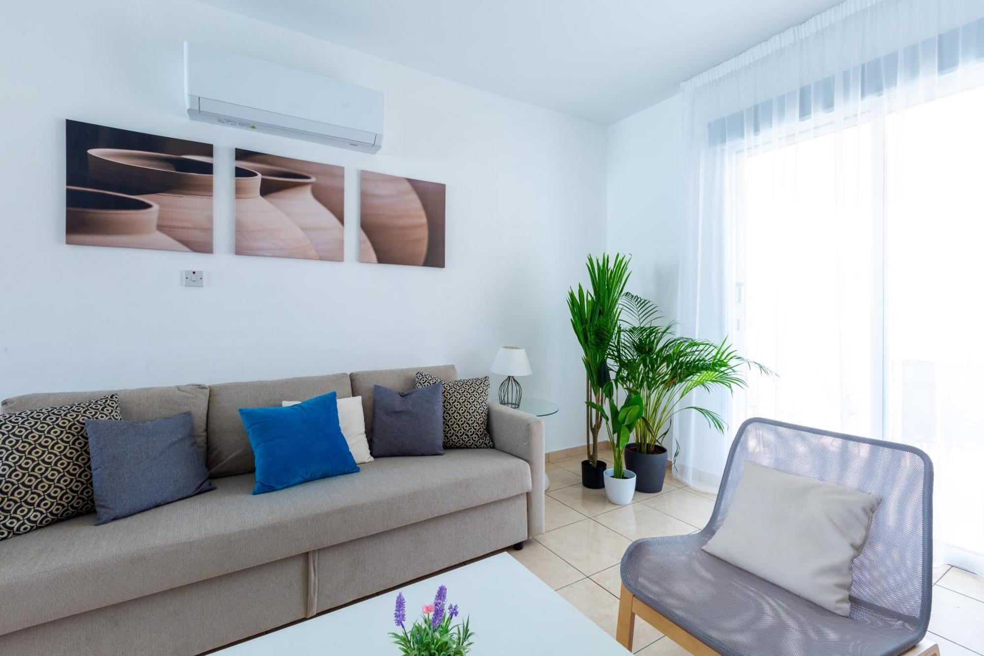 Beautiful 2 Bed Apartment In Paphos Cyprus Buitenkant foto