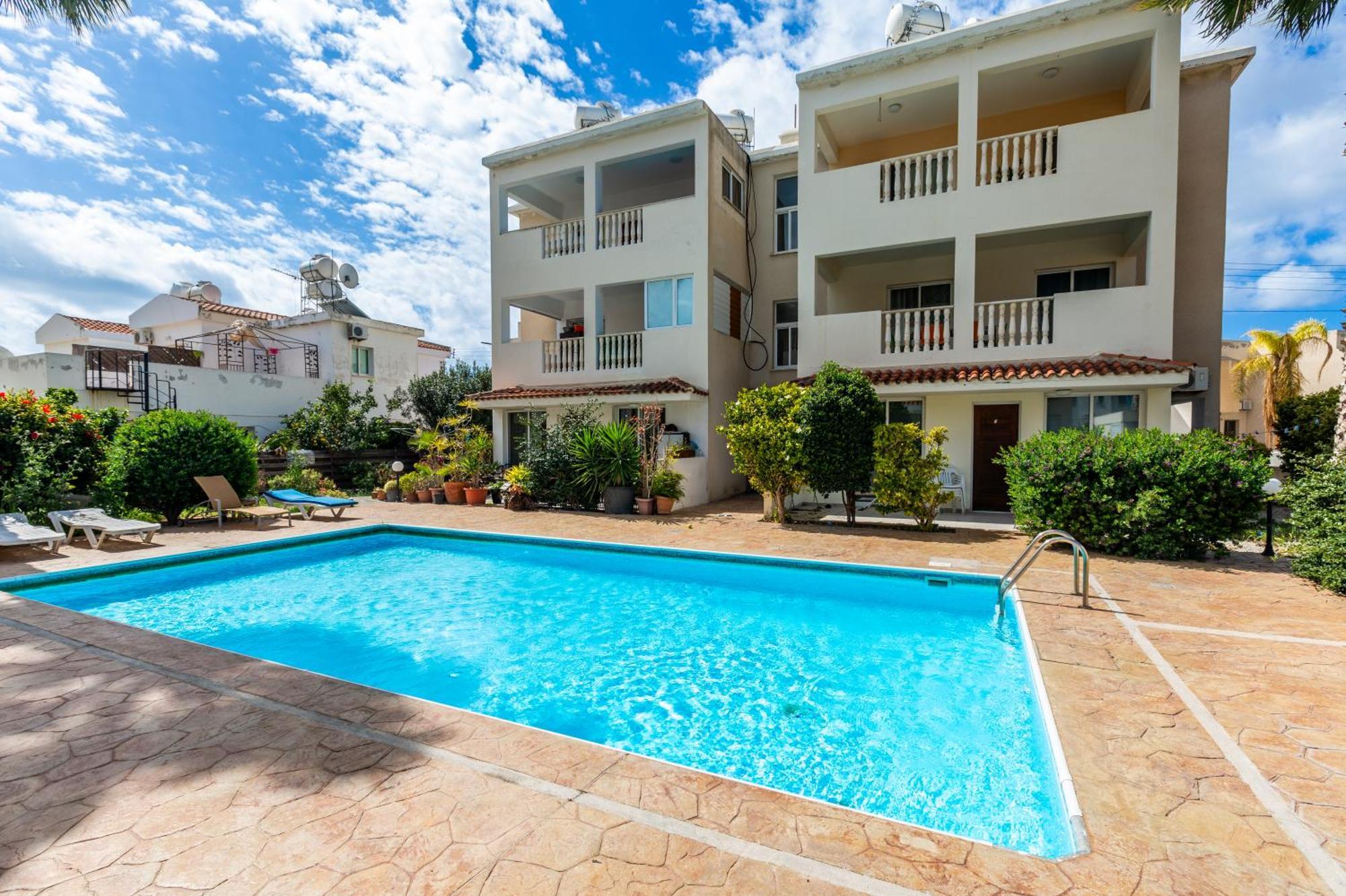 Beautiful 2 Bed Apartment In Paphos Cyprus Buitenkant foto