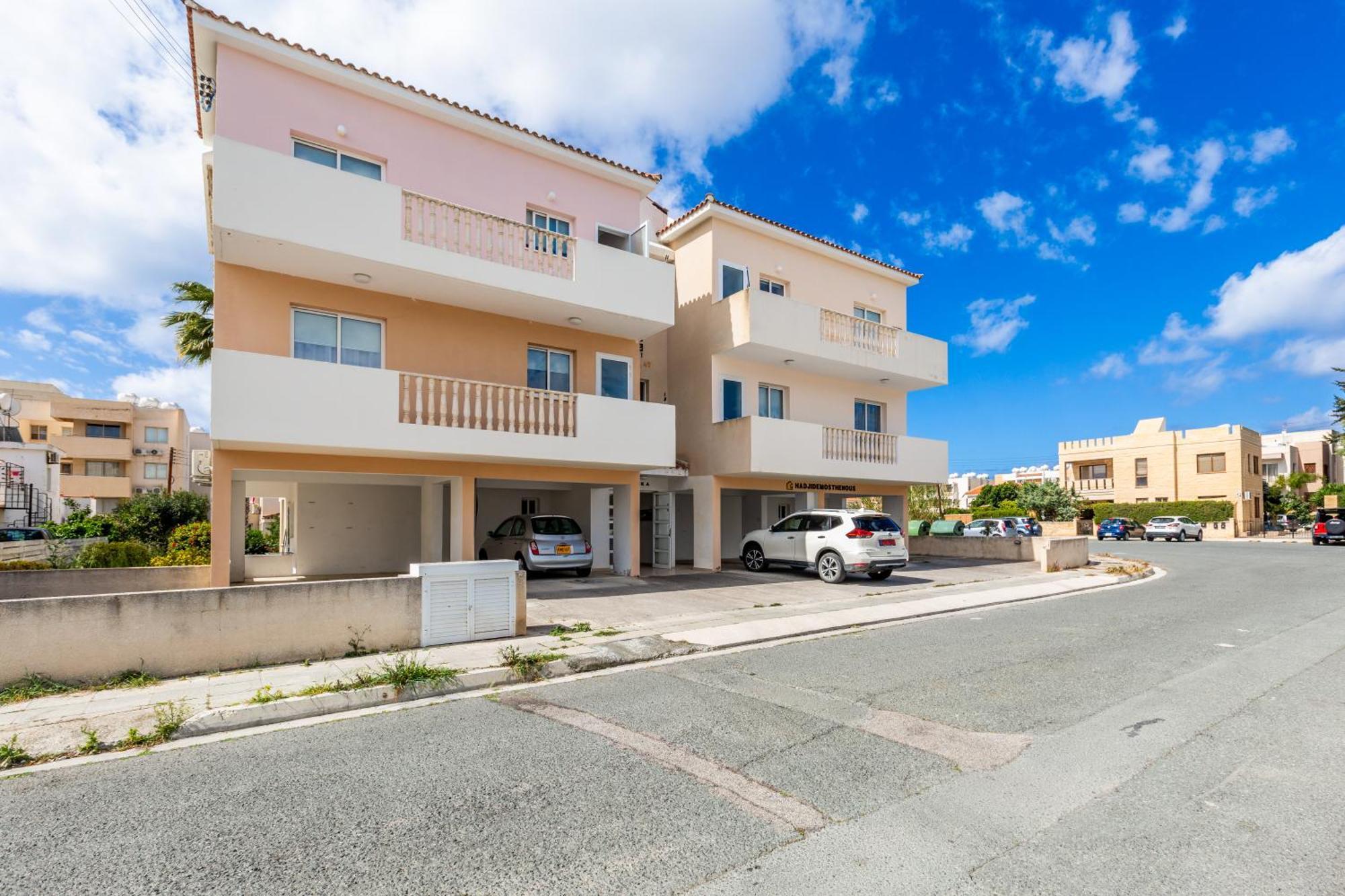 Beautiful 2 Bed Apartment In Paphos Cyprus Buitenkant foto