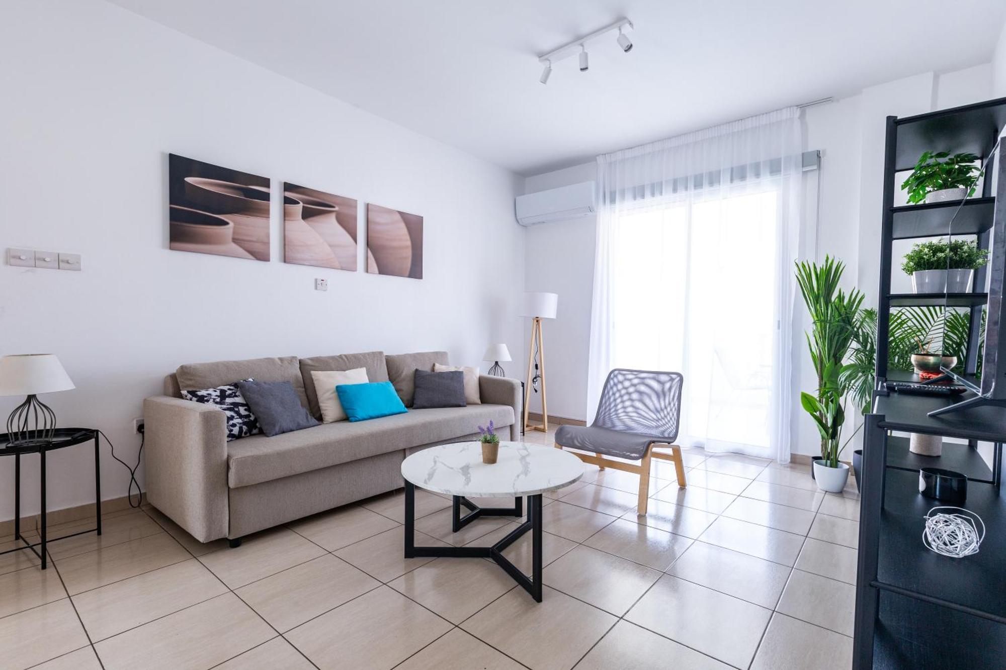 Beautiful 2 Bed Apartment In Paphos Cyprus Buitenkant foto