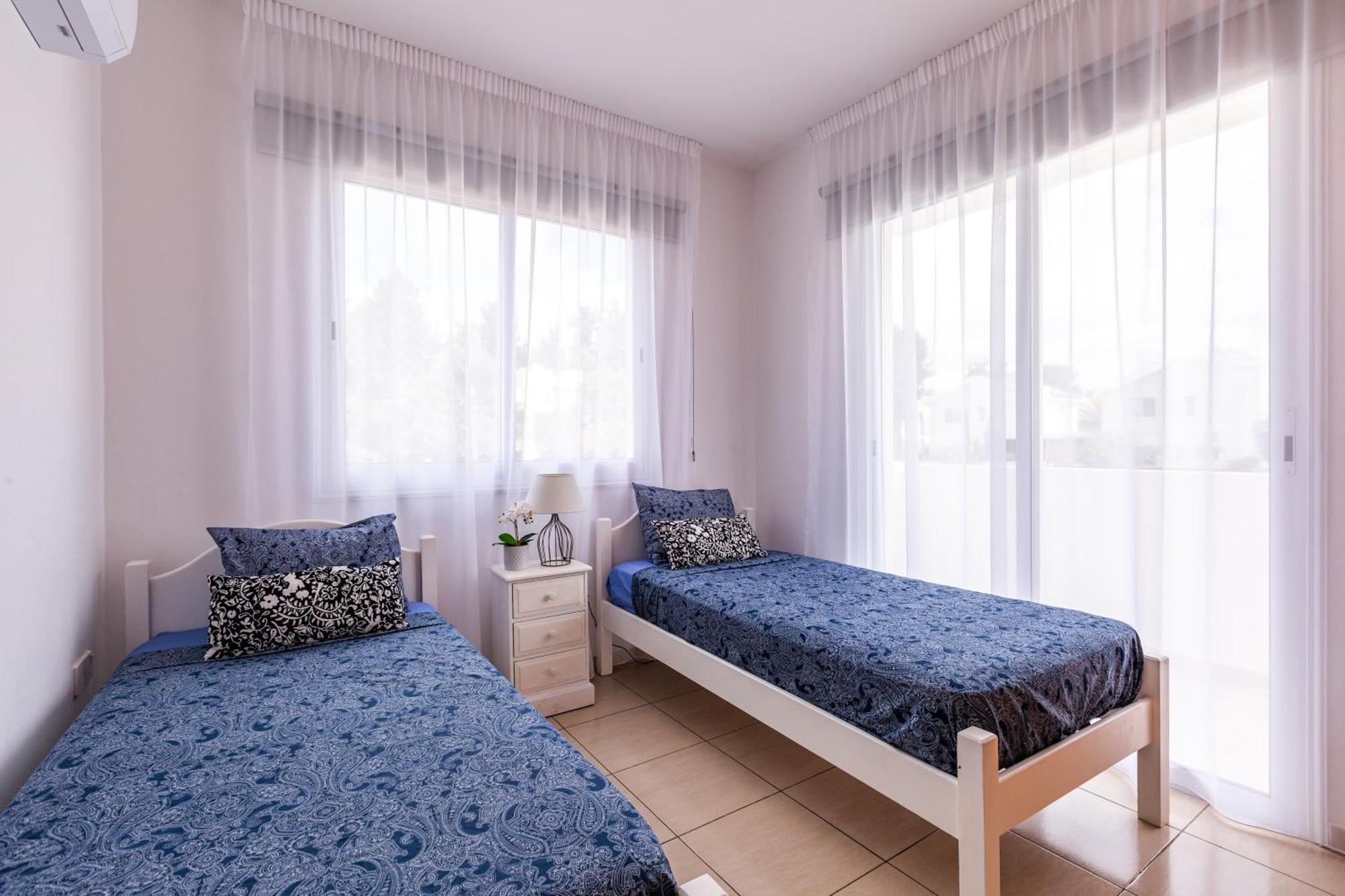 Beautiful 2 Bed Apartment In Paphos Cyprus Buitenkant foto