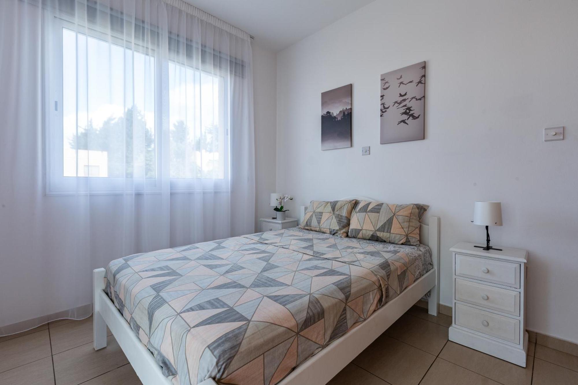 Beautiful 2 Bed Apartment In Paphos Cyprus Buitenkant foto