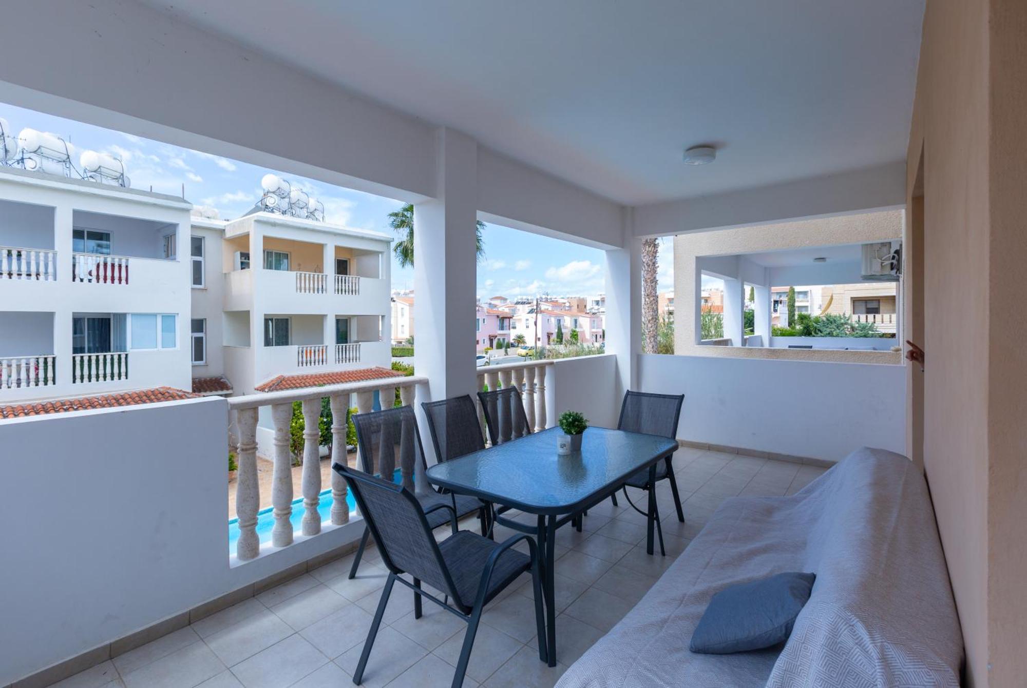 Beautiful 2 Bed Apartment In Paphos Cyprus Buitenkant foto