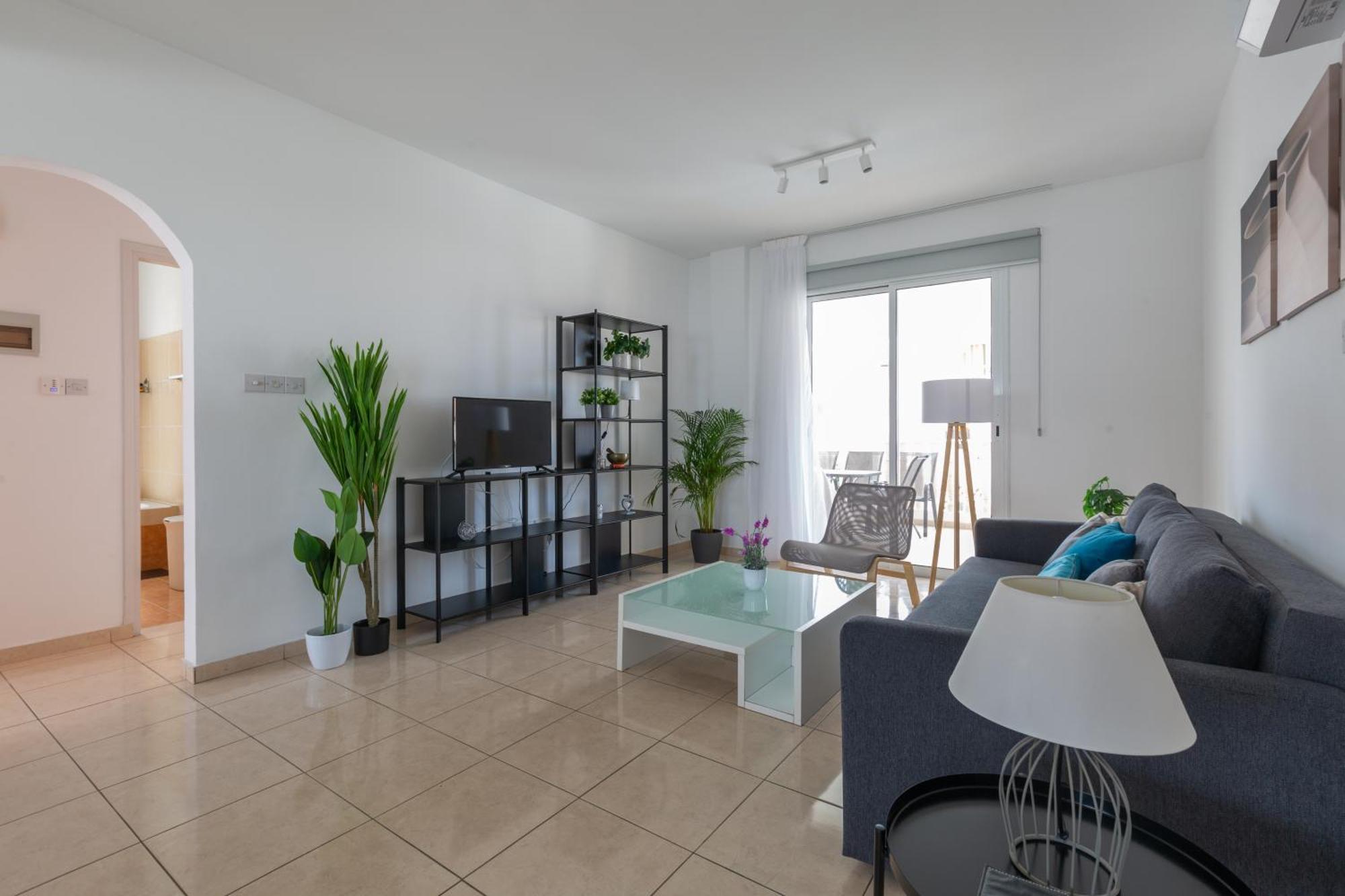 Beautiful 2 Bed Apartment In Paphos Cyprus Buitenkant foto